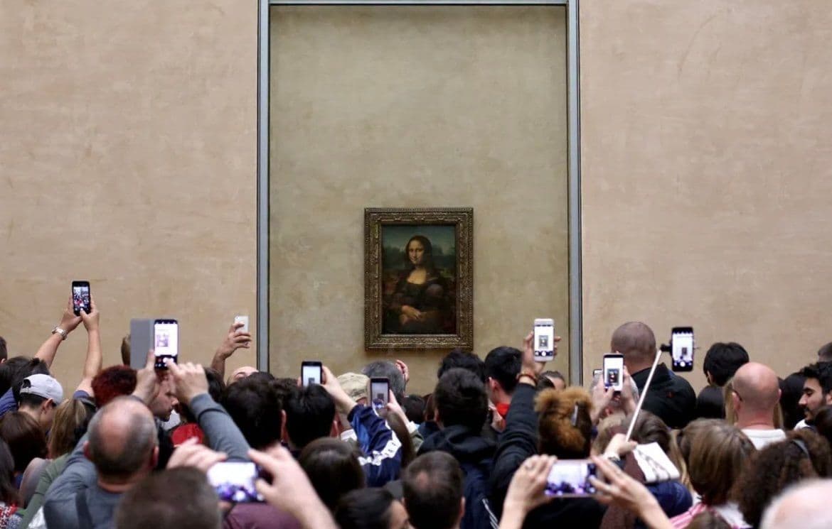 ART GALLERIES Have a New Item to Frame: Their Visitors